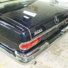 Oldtimer plavi Mercedes